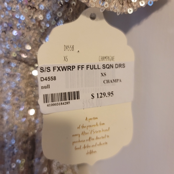 Sequence party dress - Picture 2 of 7